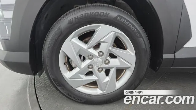 Hyundai Kona — Фото автомобиля 5