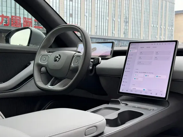 Nio ET5 Touring — Фото автомобиля 14