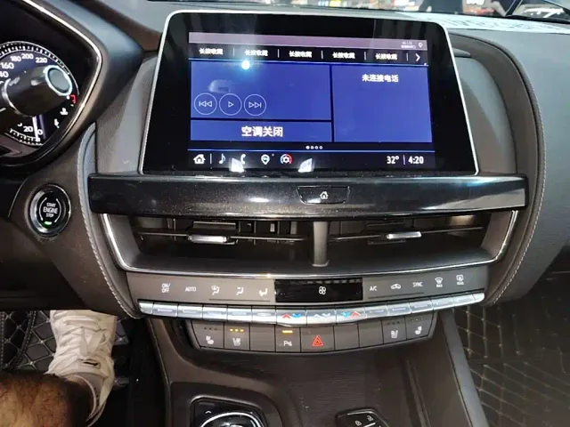 Cadillac CT5 — Фото автомобиля 12
