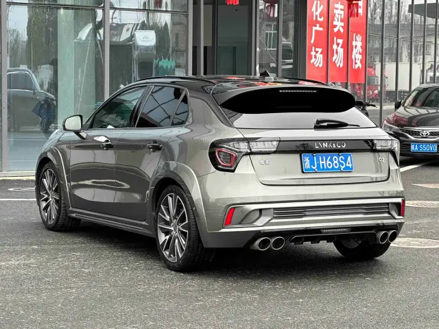 Lynk & Co 02 Hatchback — Фото автомобиля 13
