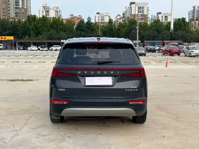 Hyundai Custo — Фото автомобиля 5