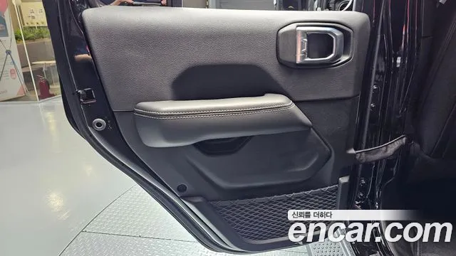 Jeep Wrangler JL — Фото автомобиля 25