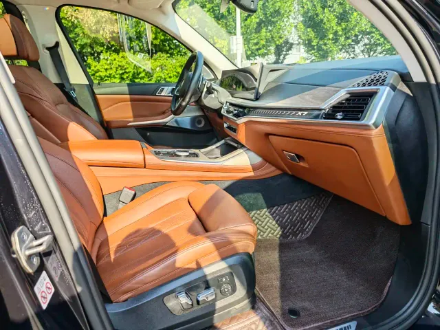 BMW X7 — Фото автомобиля 18