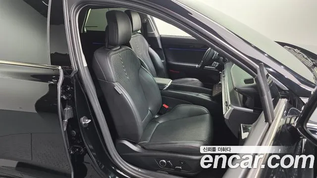 Hyundai Grandeur GN7 — Фото автомобиля 17