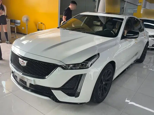 Фотография автомобиля — Cadillac CT5