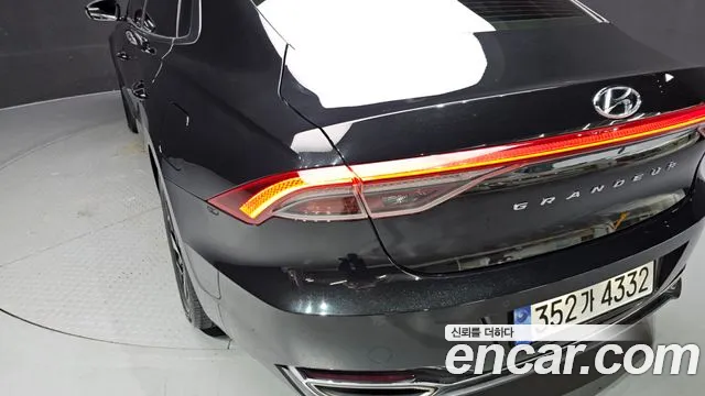 Hyundai Grandeur Premium — Фото автомобиля 23