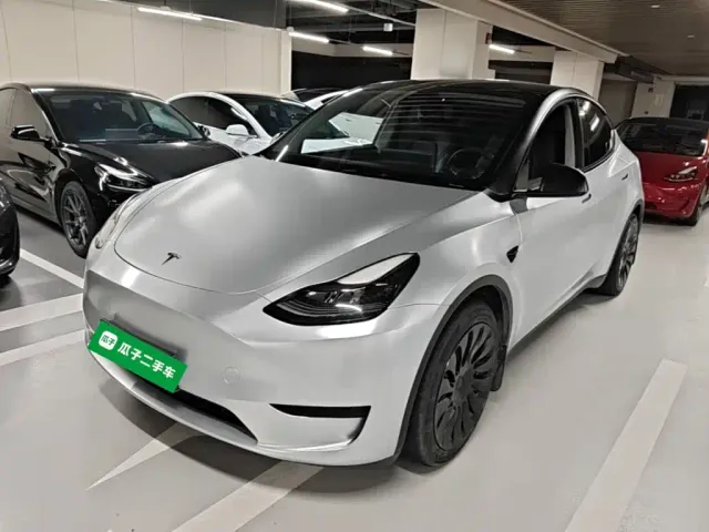 Фотография автомобиля — Tesla Model Y