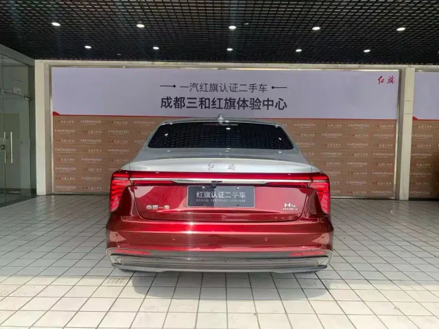 Hongqi H5 PHEV — Фото автомобиля 4