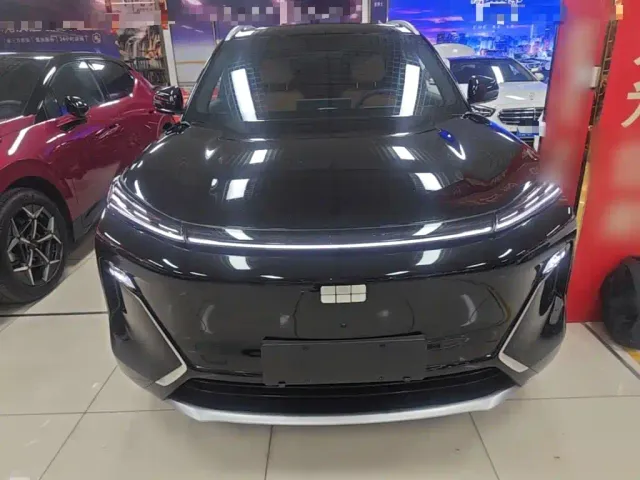 Geely Galaxy Starship 7 EM-i — Фото автомобиля 2