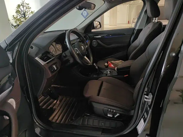 BMW X1 — Фото автомобиля 14