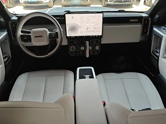 iCAR V23 — Фото автомобиля 9