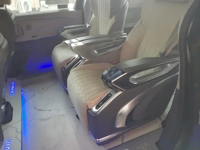 Toyota Granvia — Фото автомобиля 11