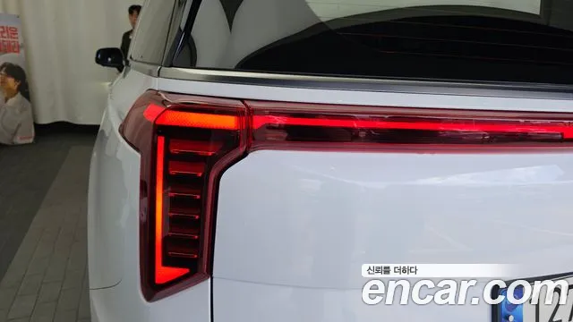 Kia Canival Новый Carnival 4 поколение Бензин 7 мест Hi-Limousine — Фото автомобиля 20