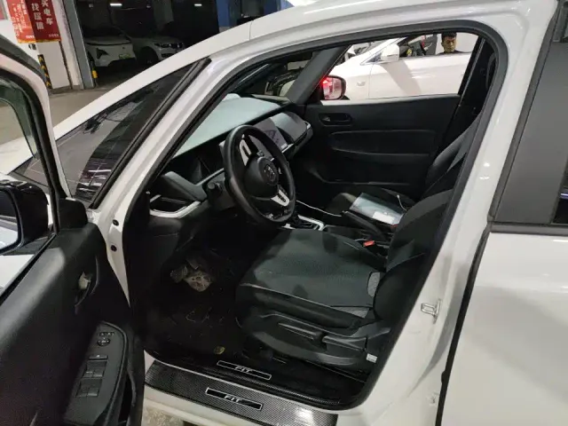 Honda Fit — Фото автомобиля 3