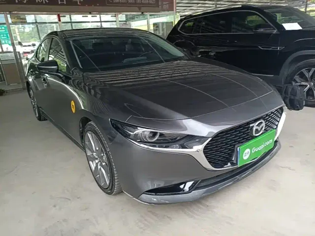Mazda Axela — Фото автомобиля 3