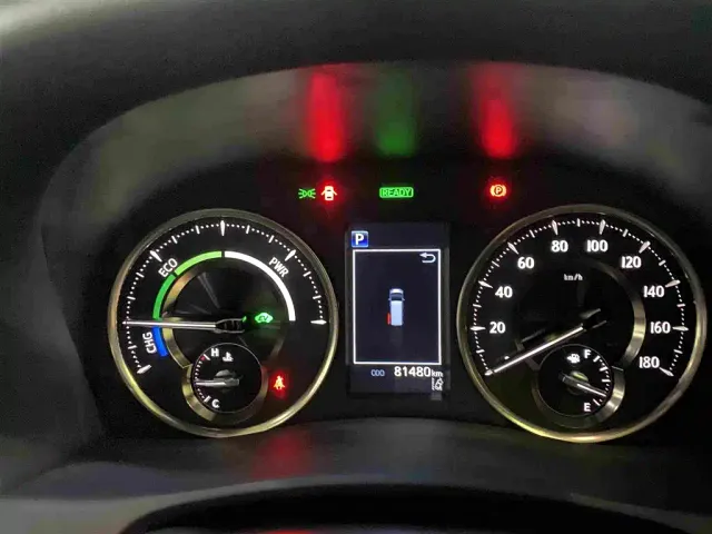 Toyota Vellfire — Фото автомобиля 12