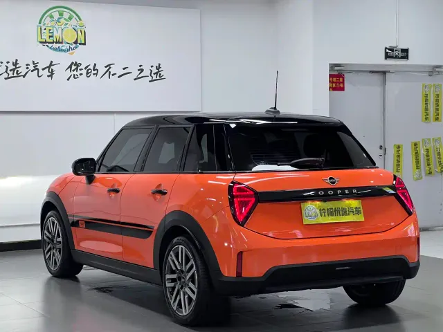 MINI Hatch — Фото автомобиля 7