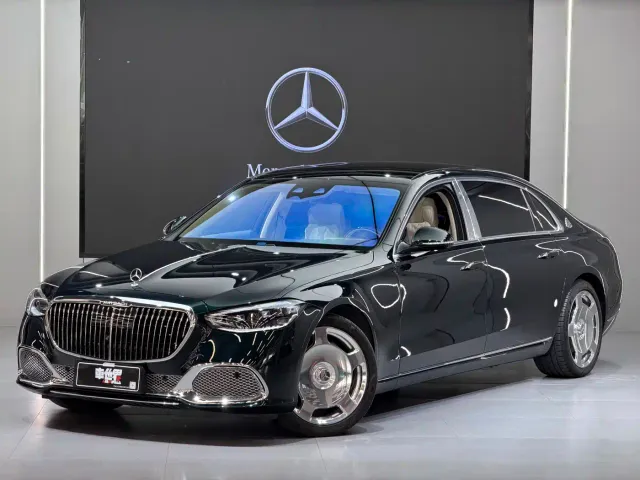 Фотография автомобиля — Mercedes-Benz Maybach S-Class