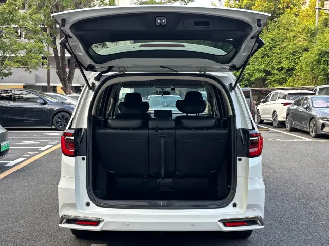 Honda Odyssey — Фото автомобиля 8