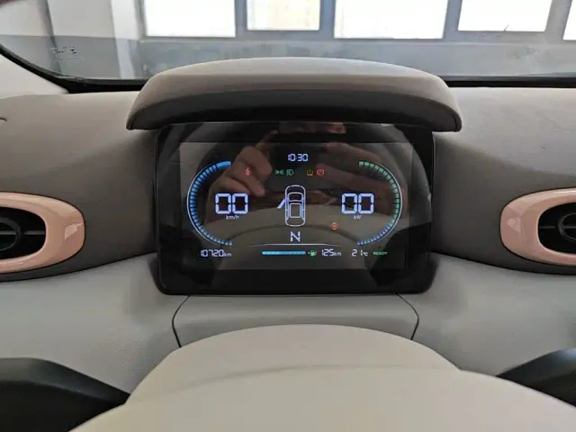 Leapmotor T03 — Фото автомобиля 8