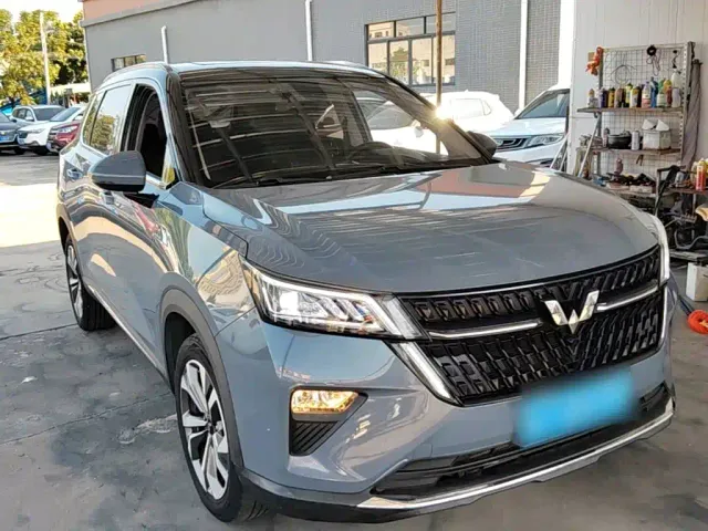 Wuling Asta — Фото автомобиля 3