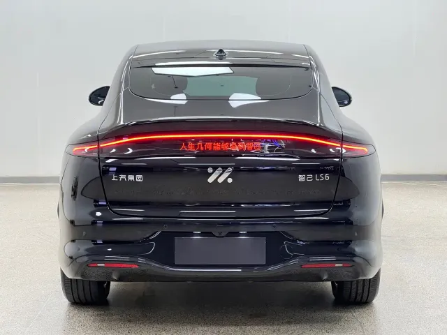IM Motors LS6 — Фото автомобиля 5