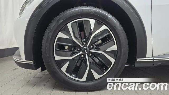 Kia EV6 — Фото автомобиля 5