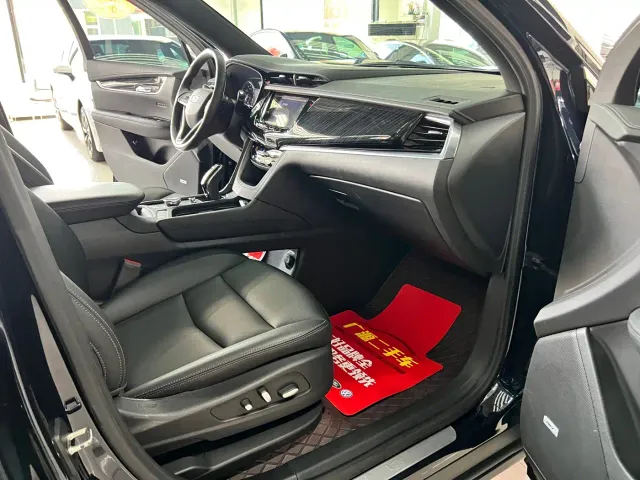 Cadillac XT6 — Фото автомобиля 9