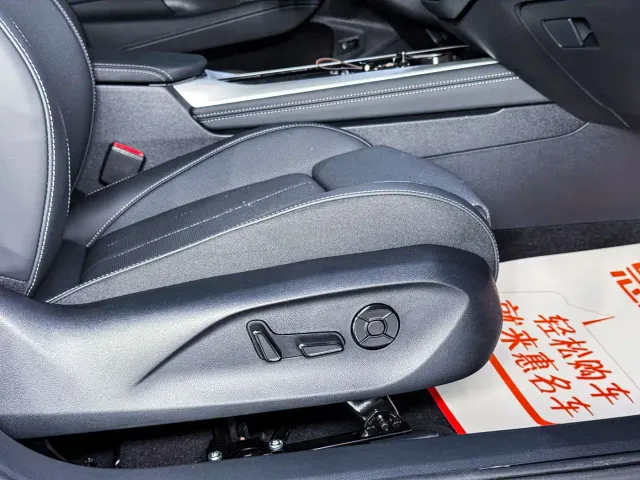 Volkswagen Passat — Фото автомобиля 10
