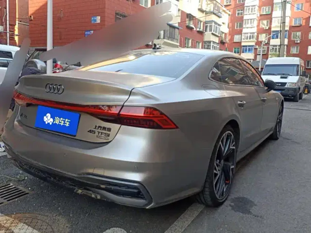 Audi A7L — Фото автомобиля 3
