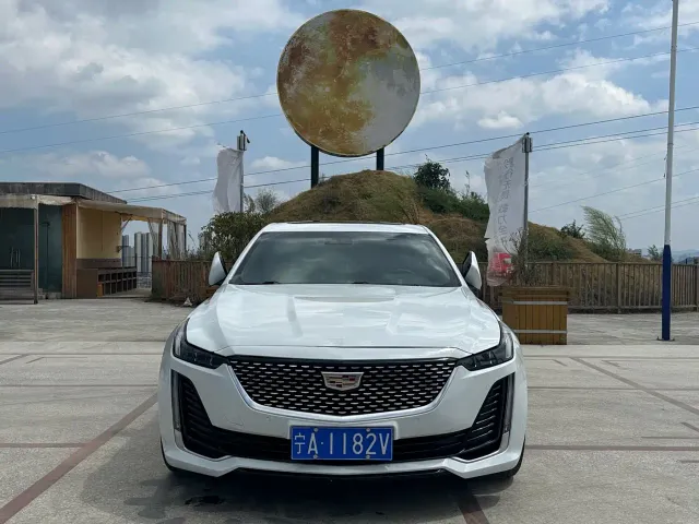 Cadillac CT5 — Фото автомобиля 2