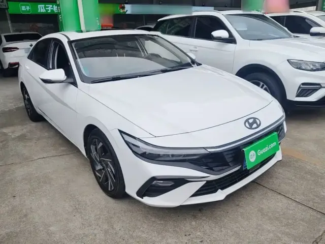 Hyundai Elantra 2023 1.5L CVT GLX Elite Edition — Фото автомобиля 3