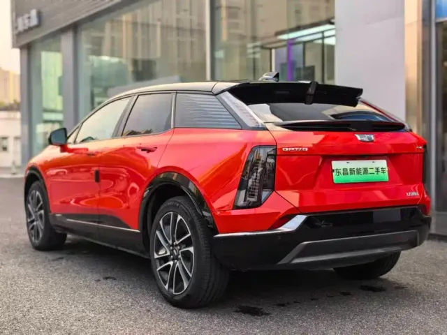 Cadillac Optiq — Фото автомобиля 4