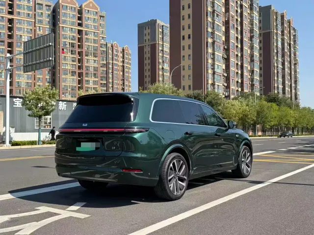 Li Auto L9 — Фото автомобиля 27