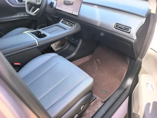 Changan Qiyuan Q05 — Фото автомобиля 10