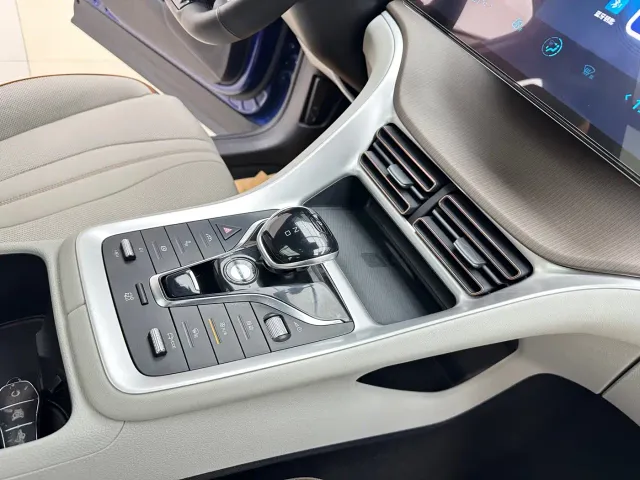 BYD Song Pro — Фото автомобиля 10