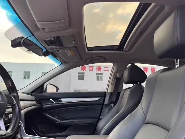 Honda Accord — Фото автомобиля 11
