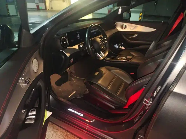 Mercedes-Benz E-Class AMG — Фото автомобиля 17