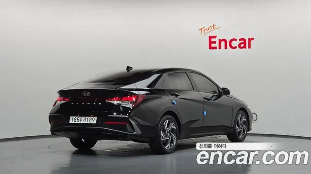 Hyundai Avante CN7 — Фото автомобиля 2