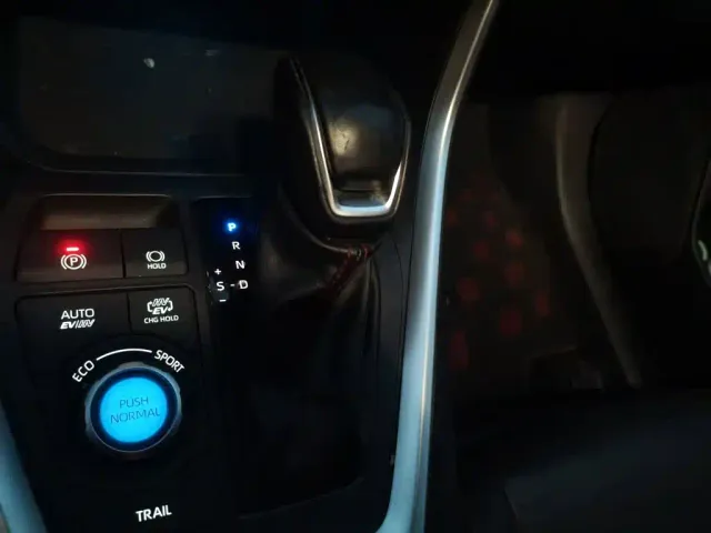 Toyota Wildlander — Фото автомобиля 10