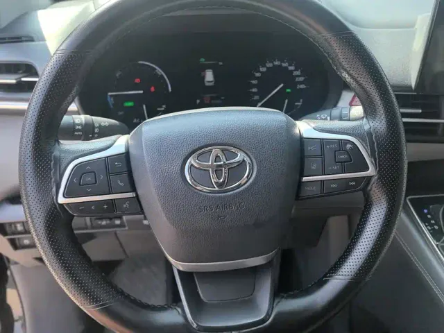 Toyota Granvia — Фото автомобиля 15