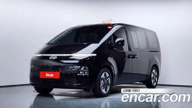 Фотография автомобиля — Hyundai Staria