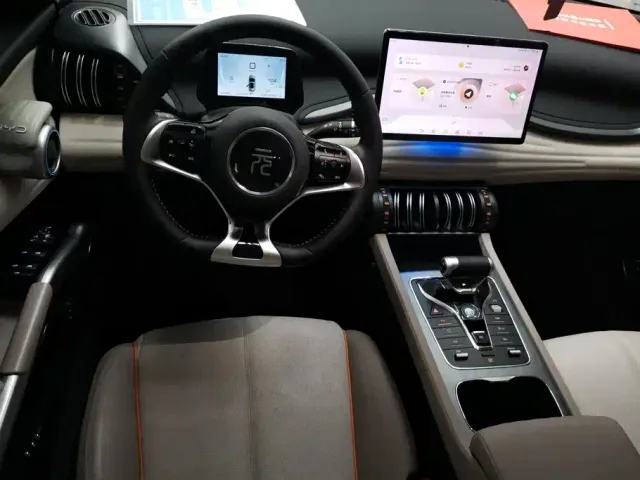 BYD Yuan PLUS — Фото автомобиля 15