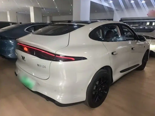 IM Motors LS6 — Фото автомобиля 6