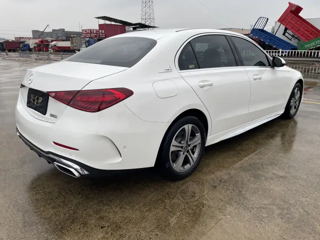 Mercedes-Benz C-Class — Фото автомобиля 26