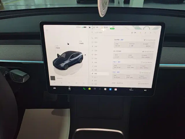 Tesla Model Y — Фото автомобиля 12
