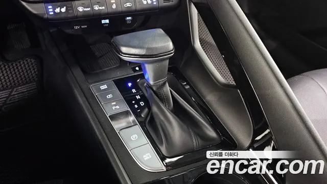 Hyundai Avante CN7 — Фото автомобиля 9