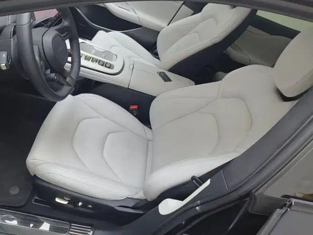 Xiaomi SU7 — Фото автомобиля 14
