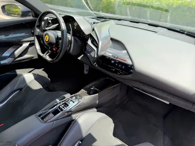 Ferrari SF90 — Фото автомобиля 24