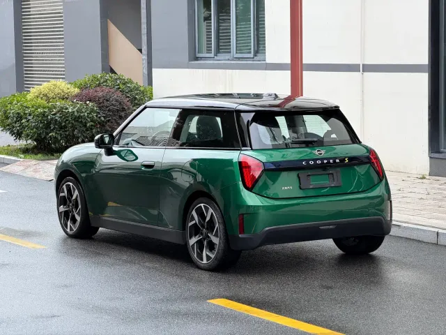 MINI Cooper — Фото автомобиля 5